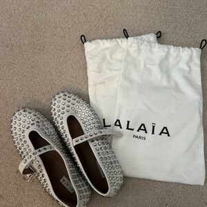 Alaïa white studded flats size US W 9